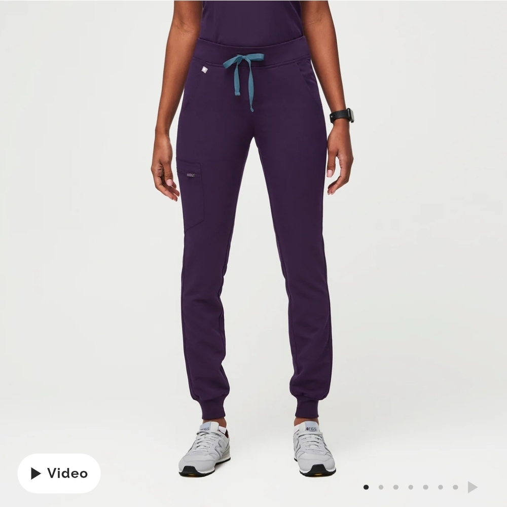 Figs Purple JoggerPants with Elastic Waistband And 3 Pocket Casma Scrub Top